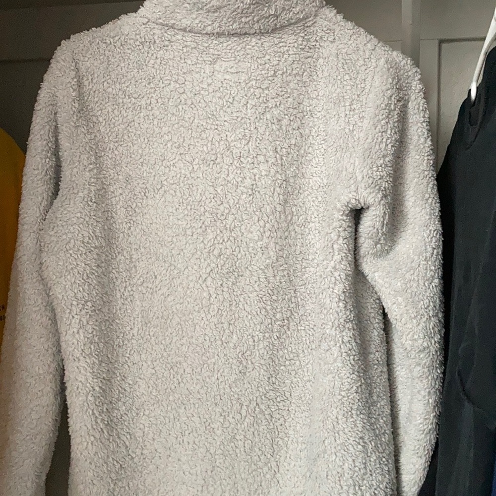 It’s a very cozy jacket to wear anywhere!! - Picture 3 of 3